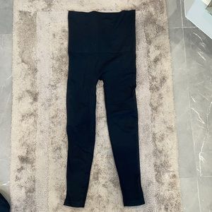 Belly Bandit Mother Tucker Leggings